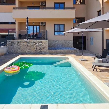 Apartment Bluemare B3 With Shared Pool Liznjan Bagian luar foto